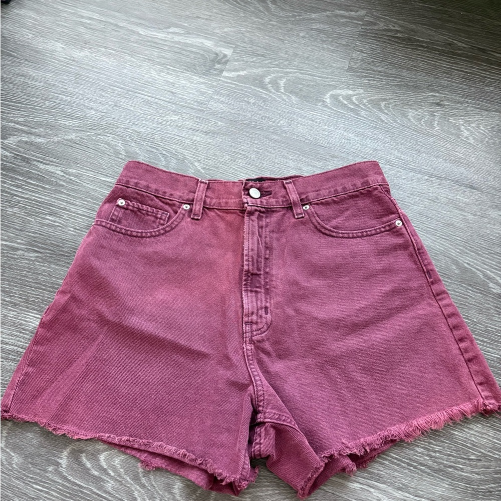 BDG High-Waisted Frayed Hem Shorts in Plum